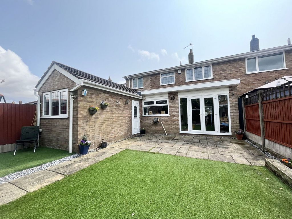 Property photo 2 of 26