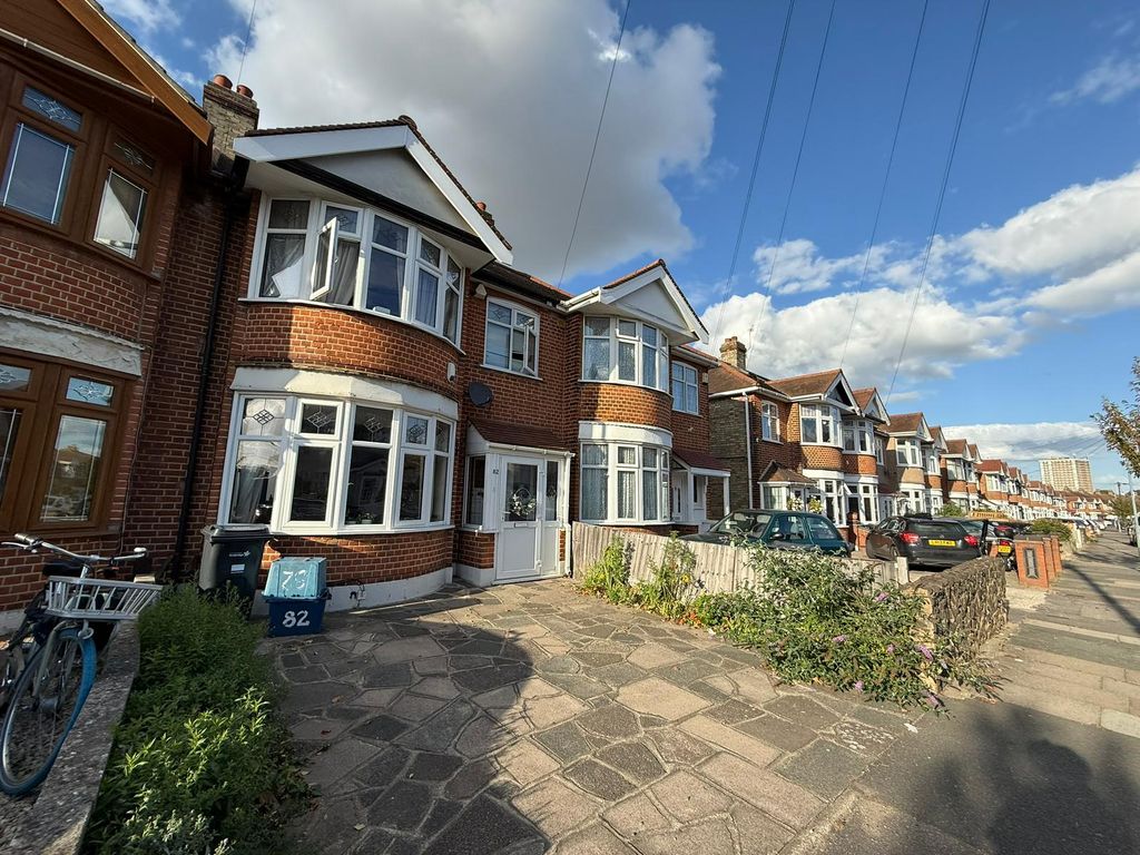 Property photo 2 of 44