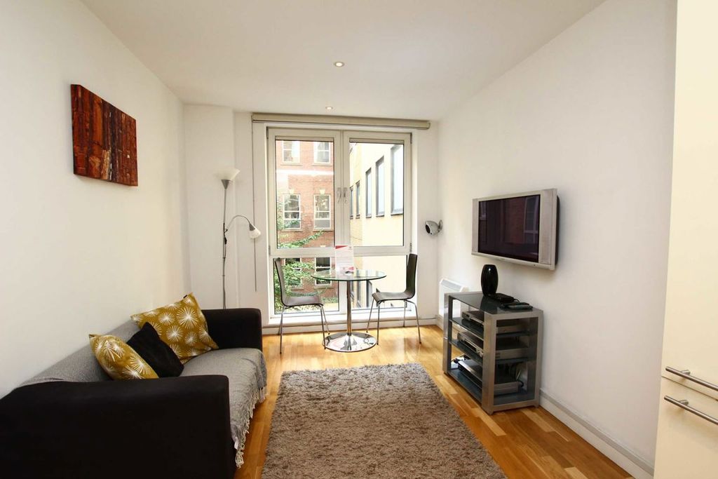 Property photo 1 of 4