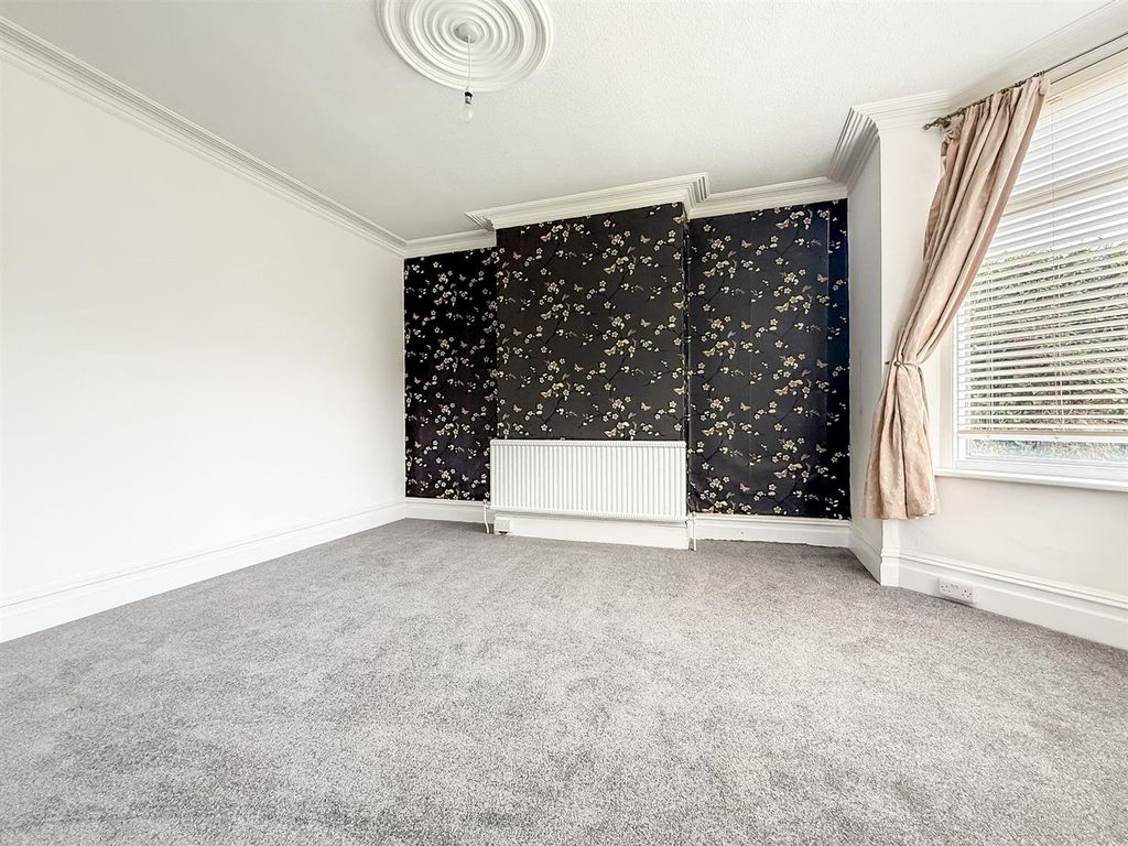 Property photo 2 of 13 Photo-2026-04-14-11-03-40.Jpg