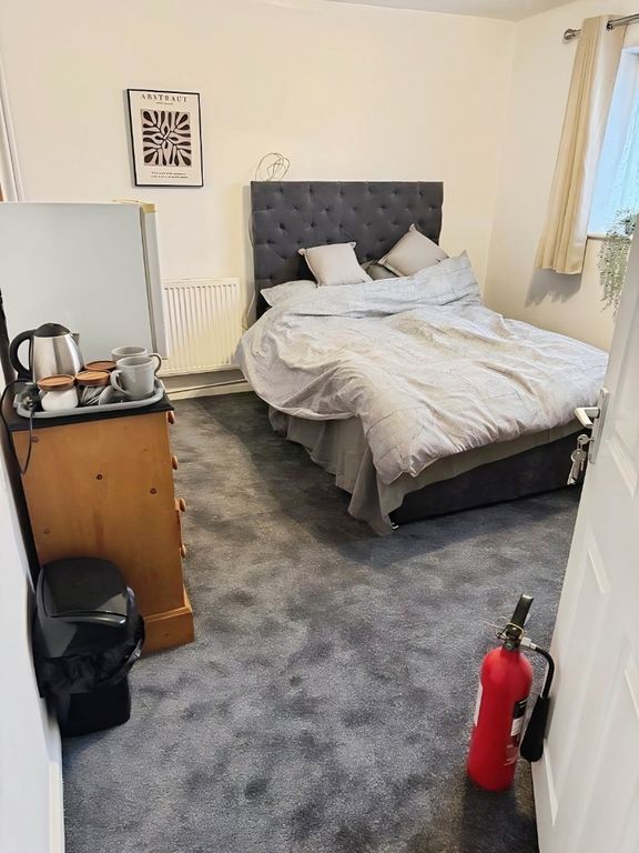 Property photo 2 of 5 Pbox-Img.Jpg