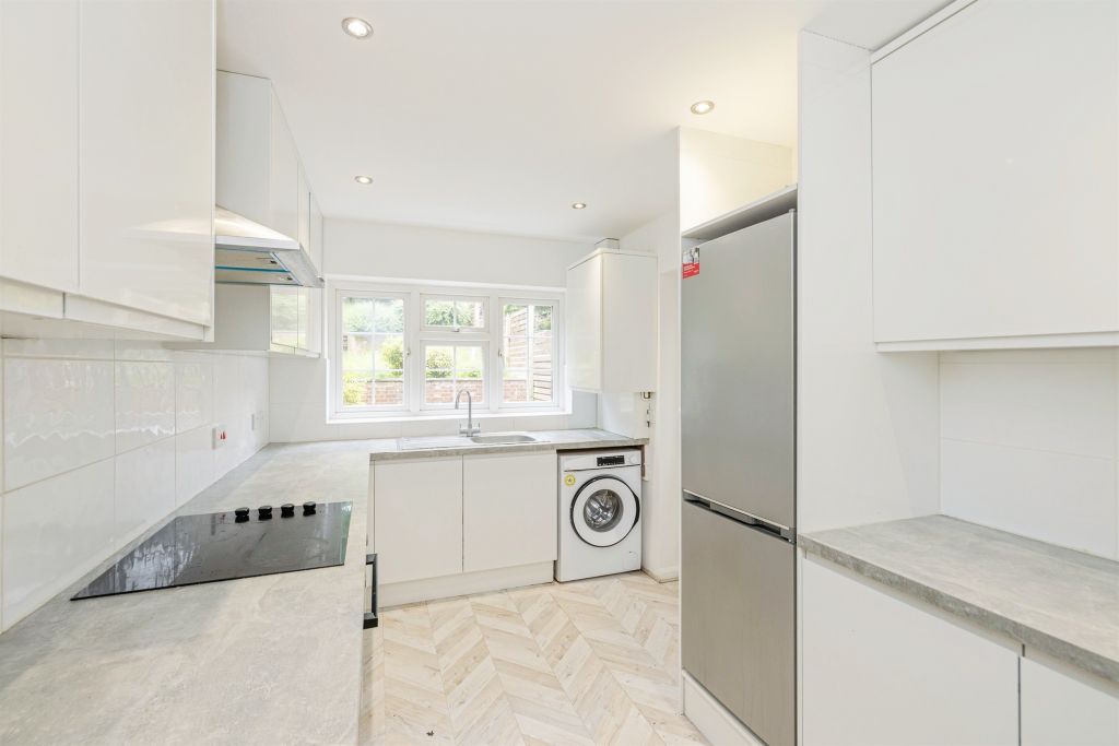 Property photo 2 of 12 Kitchen