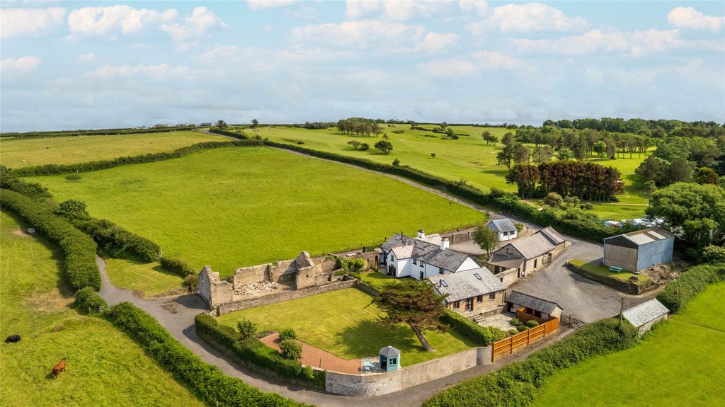 Property photo 2 of 58 Picture No. 04