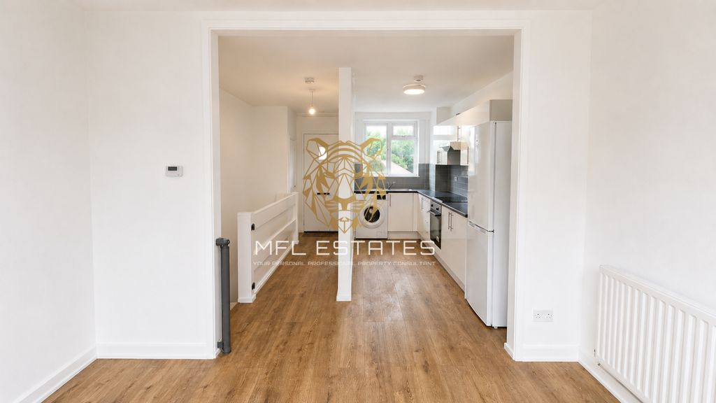 Property photo 3 of 12 Gallery