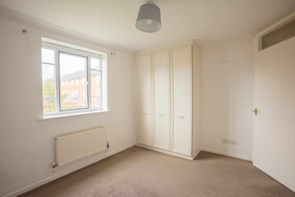 Property photo 2 of 28