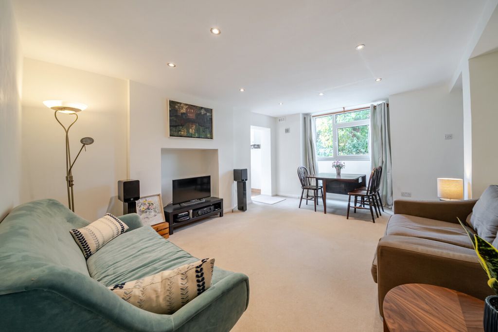 Property photo 2 of 11 1513175-15-6A9704...