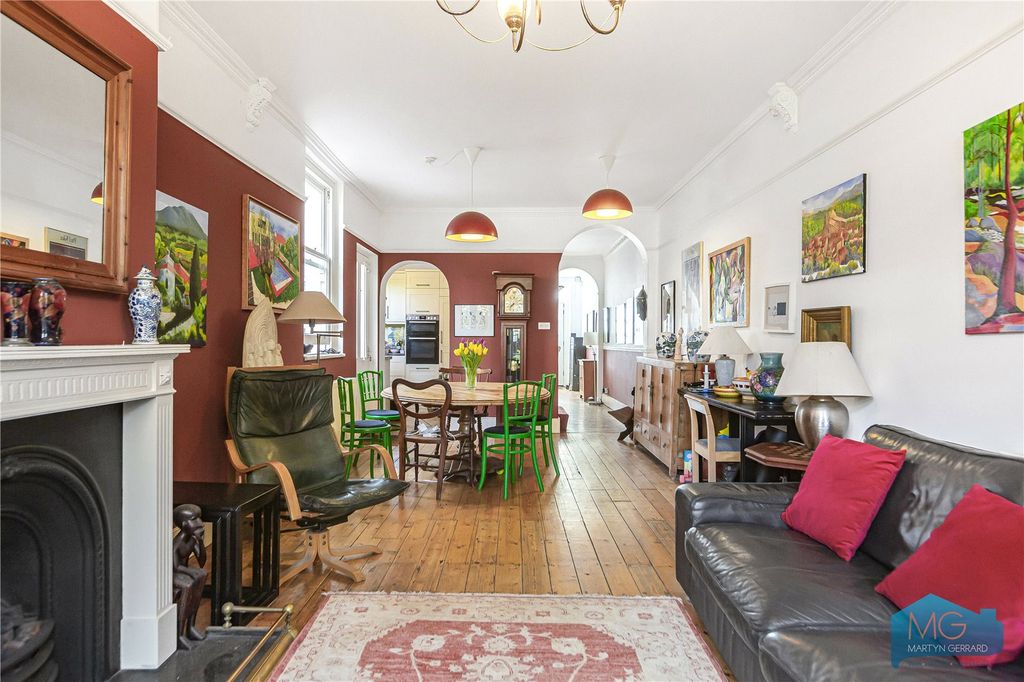 Property photo 2 of 19 Picture No. 28