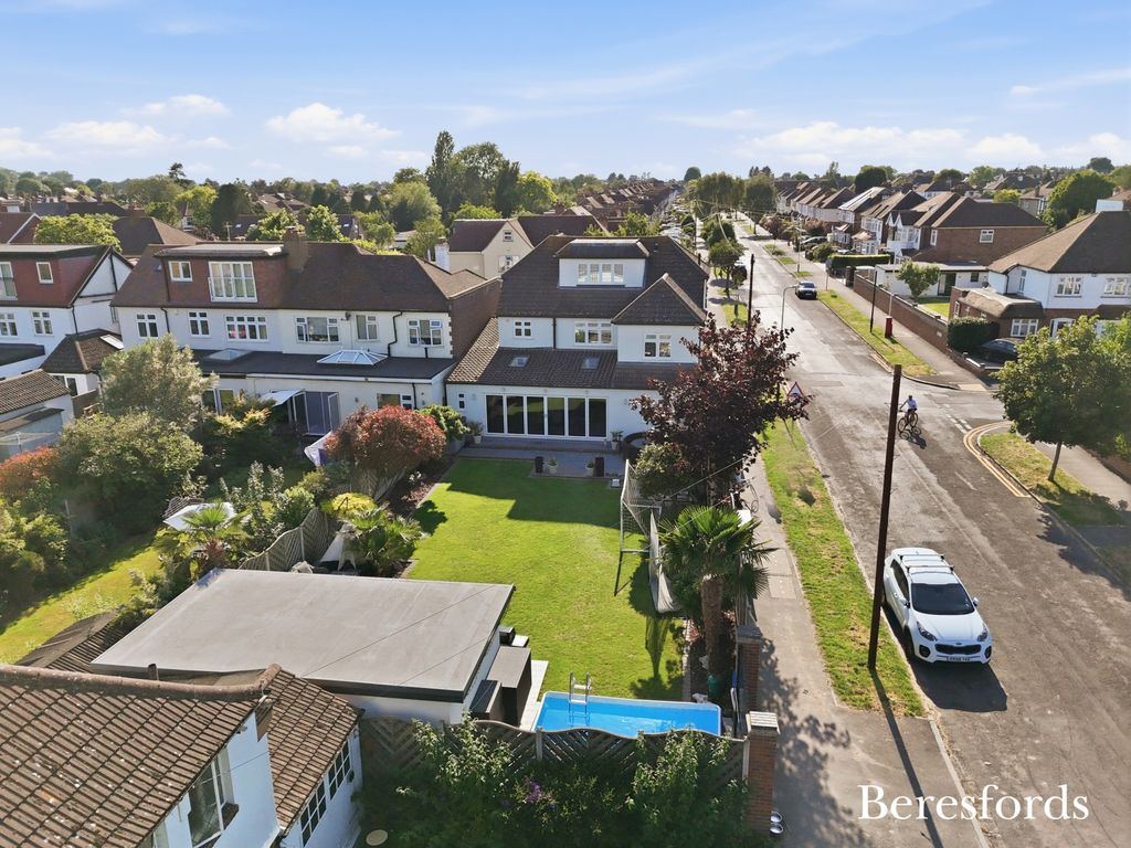 Property photo 2 of 44 Picture No. 94