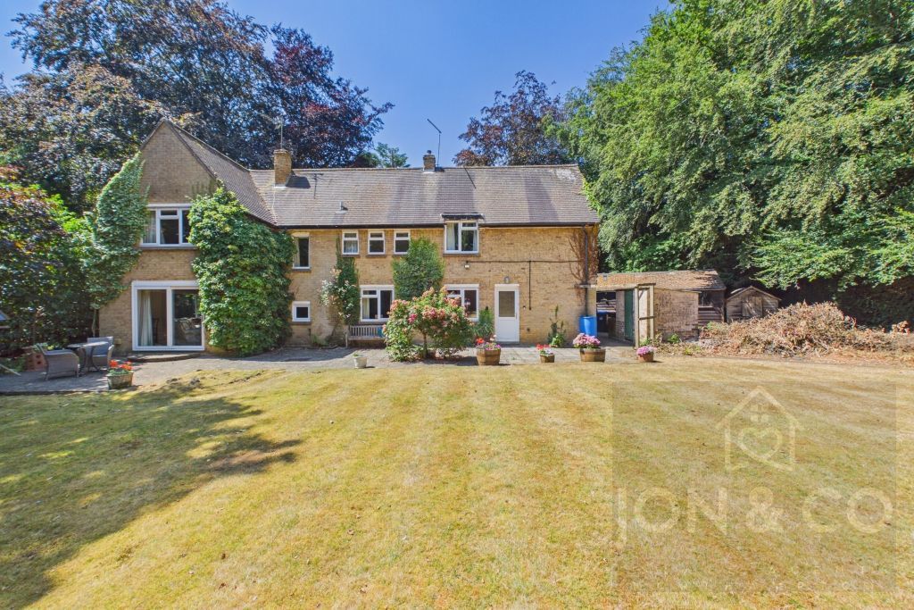Property photo 3 of 28