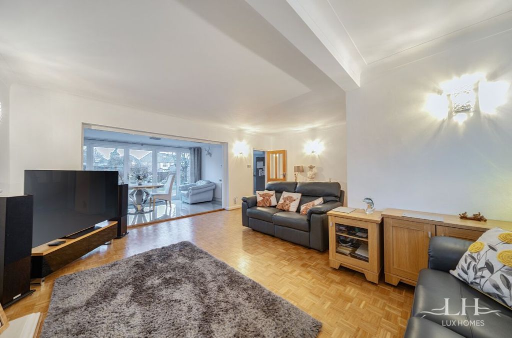 Property photo 3 of 20