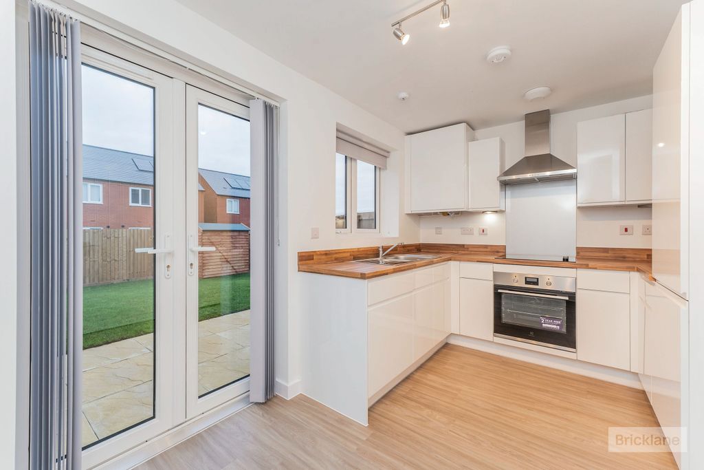 Property photo 3 of 12 Image