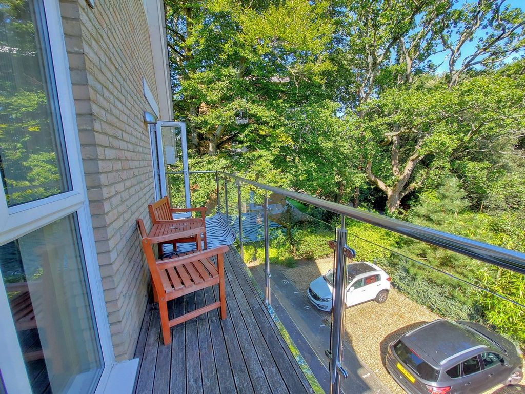 Property photo 2 of 23