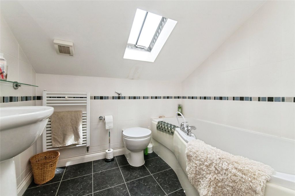 Property photo 3 of 16 Picture No. 04
