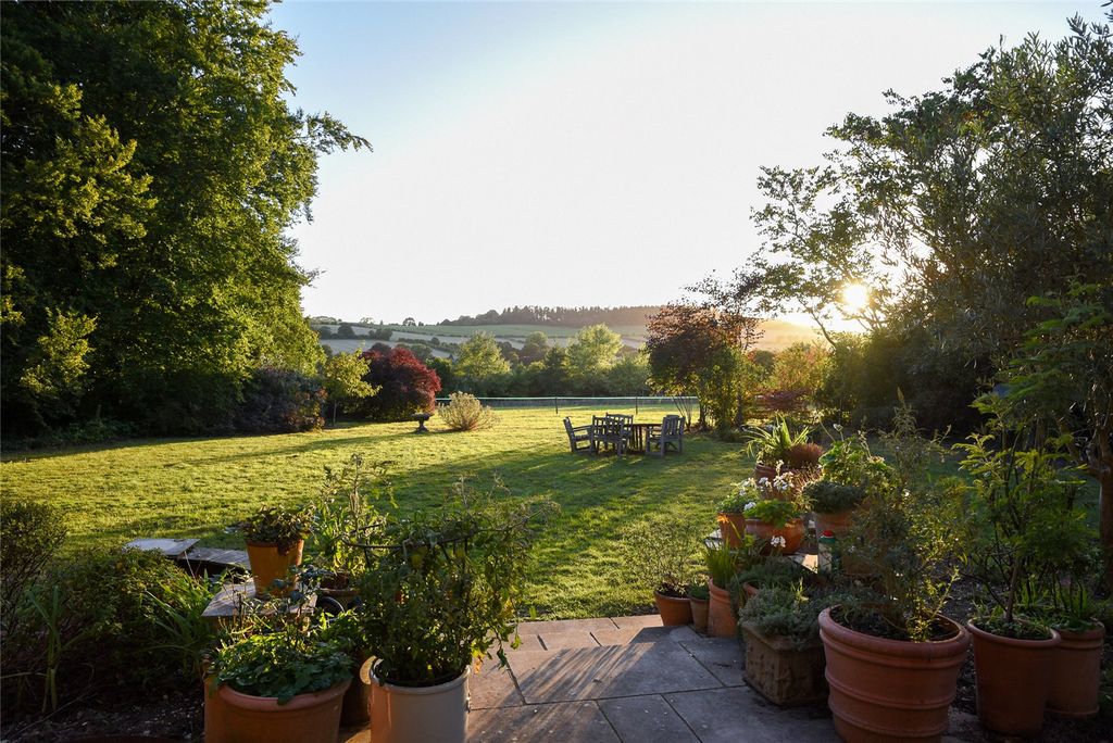 Property photo 2 of 30 Picture No. 69