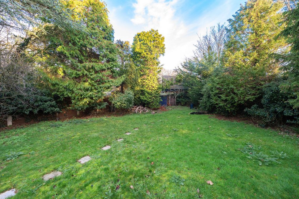 Property photo 3 of 25