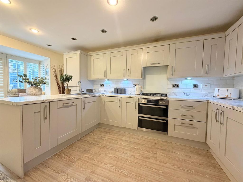 Property photo 3 of 24 Am.Jpeg