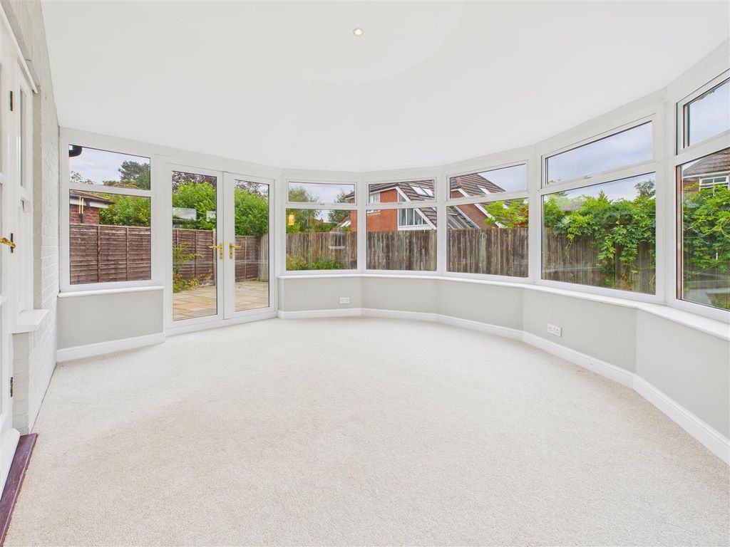 Property photo 3 of 20 Conservatory/Garden Room