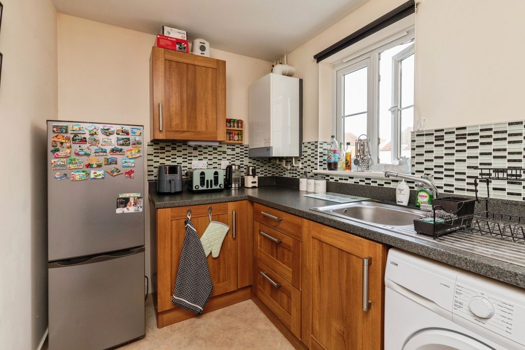 Additional image 6 of 2 bed flat for saleLeaze Close, Bristol BS35