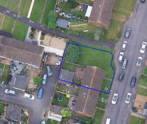 Property photo 2 of 16 Side Plot