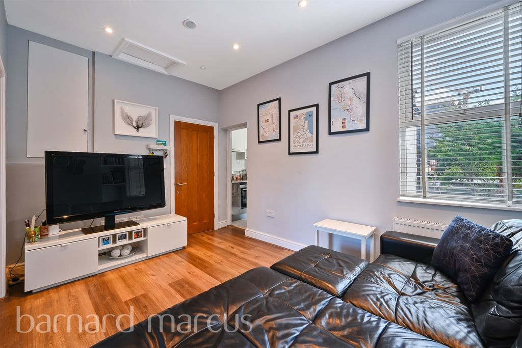 Property photo 3 of 12