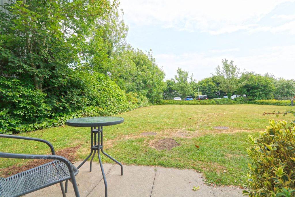 Property photo 2 of 13 4261243