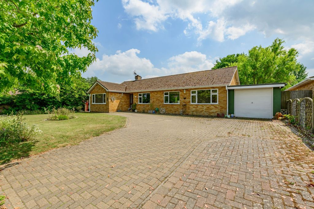 Property photo 1 of 28