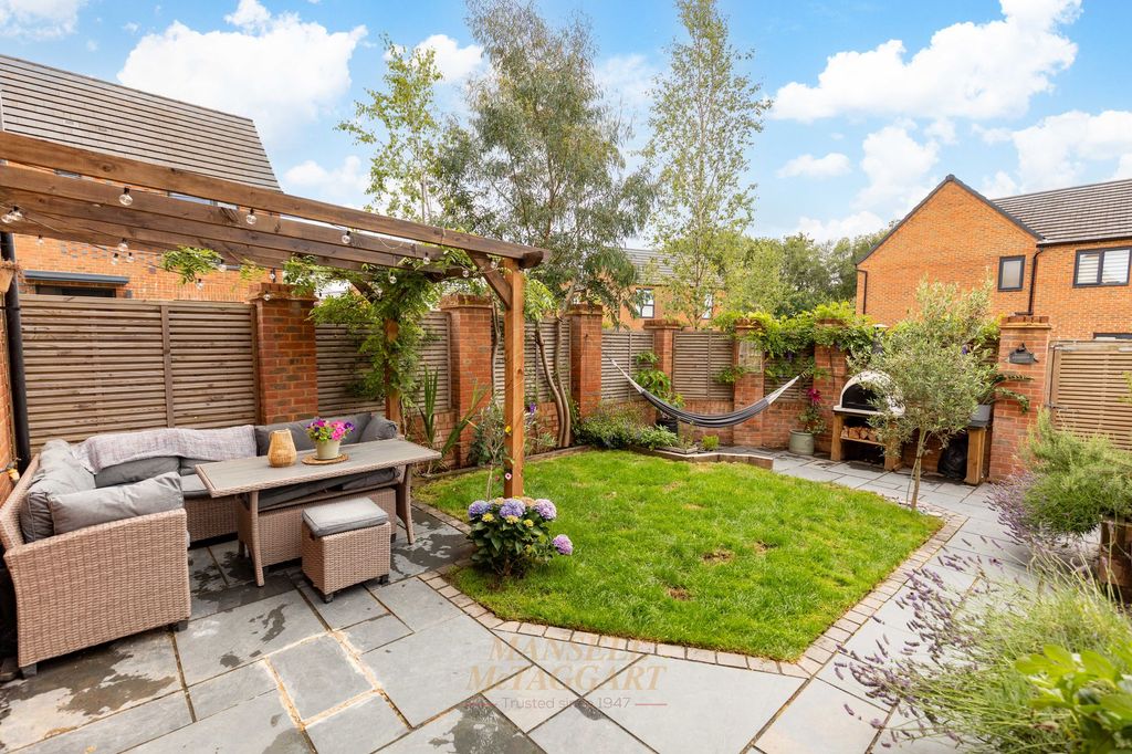 Property photo 2 of 25