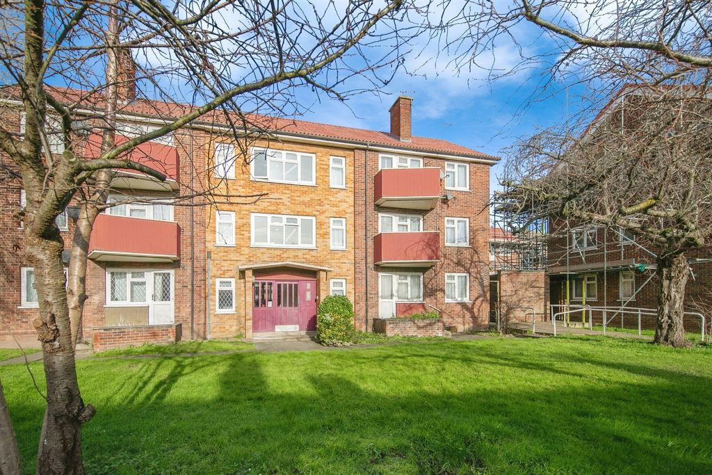 Property photo 1 of 14