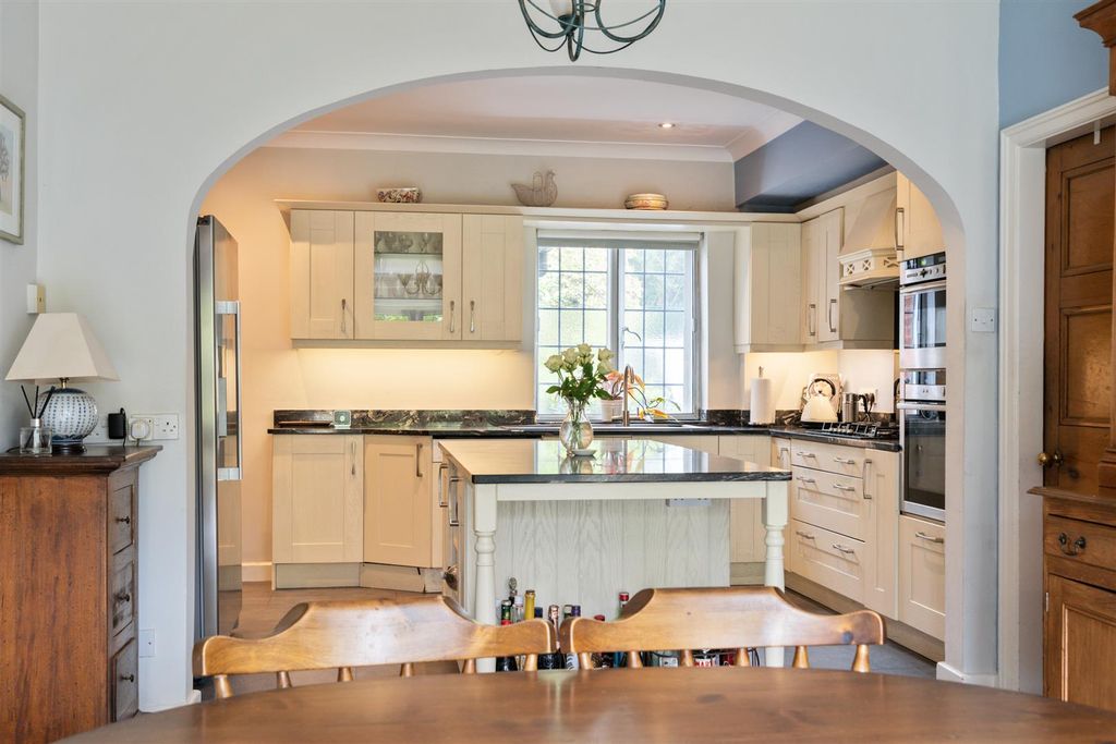 Property photo 3 of 30 21 Temple Road_38.Jpg