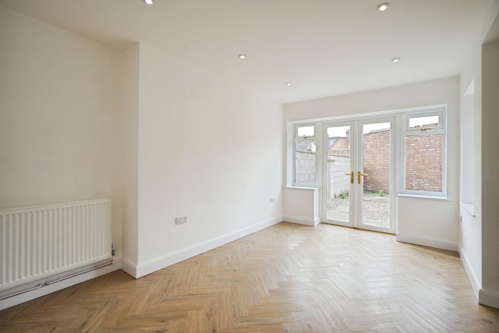 Additional image 4 of 3 bed bungalow for saleWest Walk, Ibstock, Leicestershire LE67