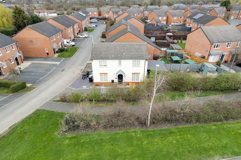 Property photo 2 of 23