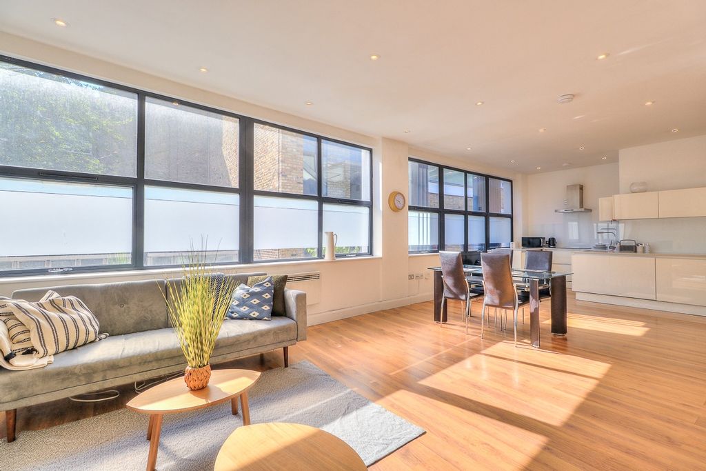 Property photo 2 of 13 Photo 1