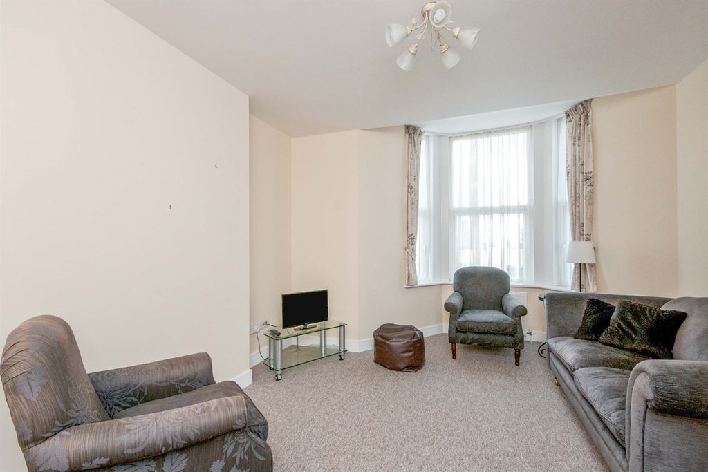 Property photo 2 of 4