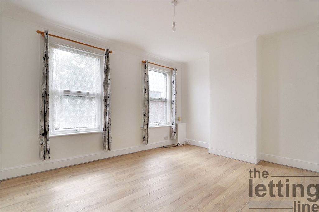 Property photo 3 of 8 Picture No. 07