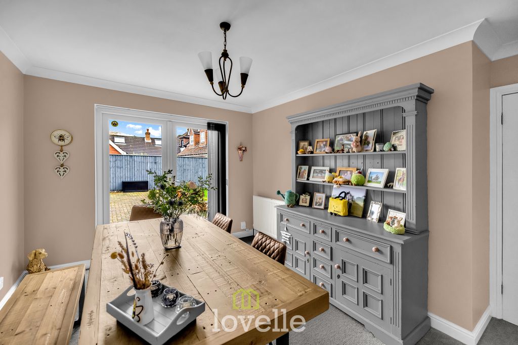 Property photo 2 of 26