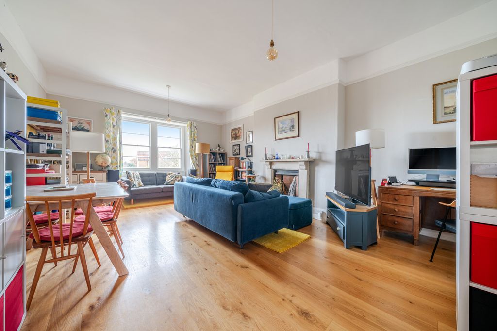 Property photo 3 of 22 Living Room