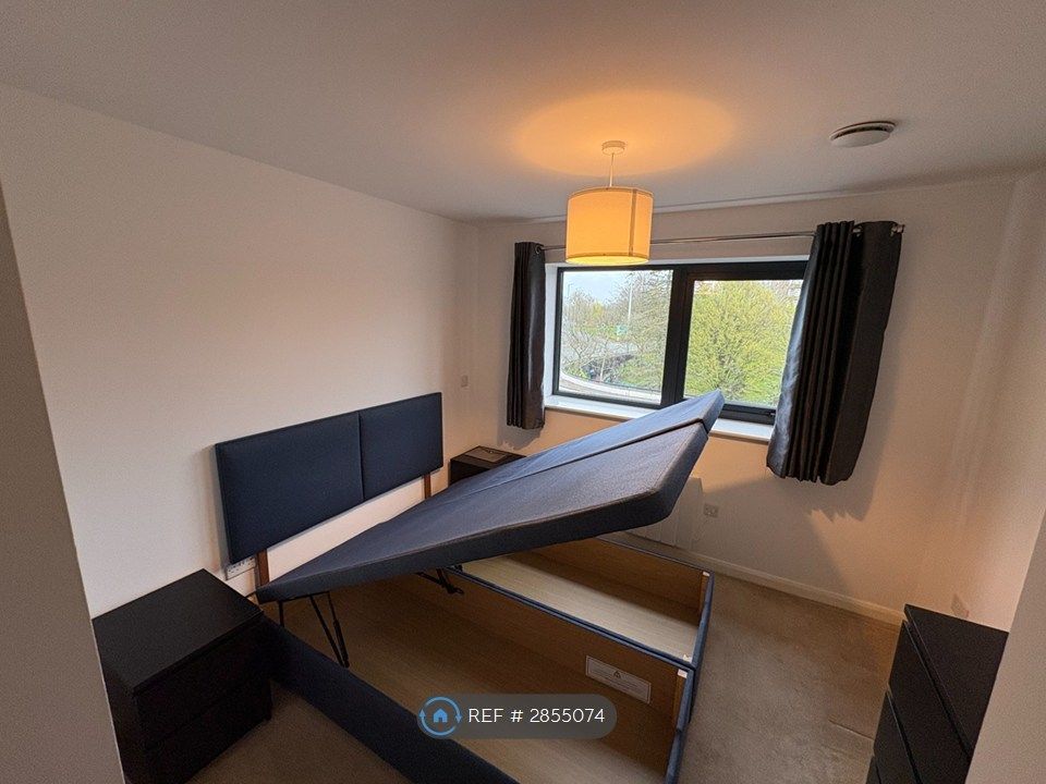 Property photo 3 of 9 Master Bedroom