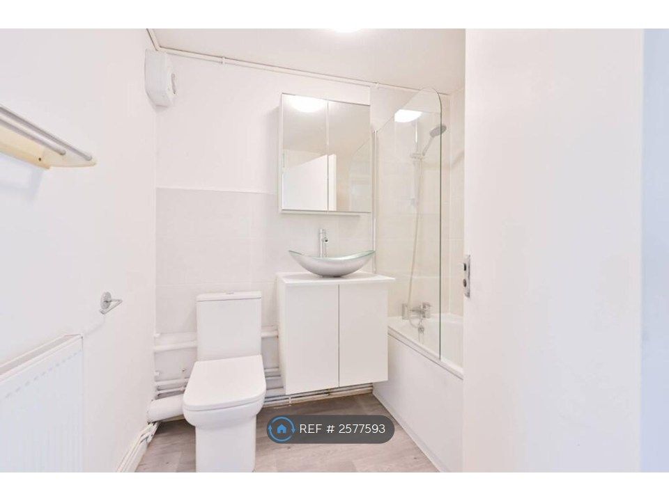 Property photo 3 of 6 Bathroom