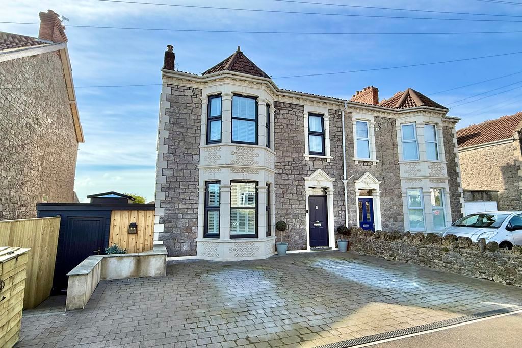 Property photo 1 of 40 Front &amp; Parking