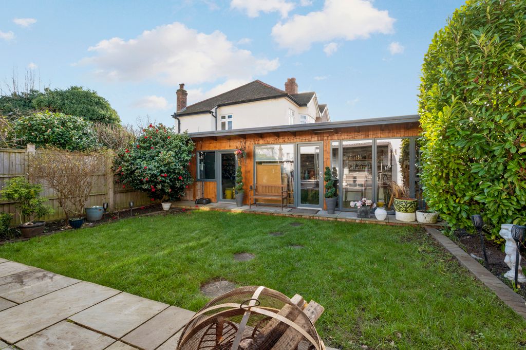 Property photo 2 of 14 Picture No. 13