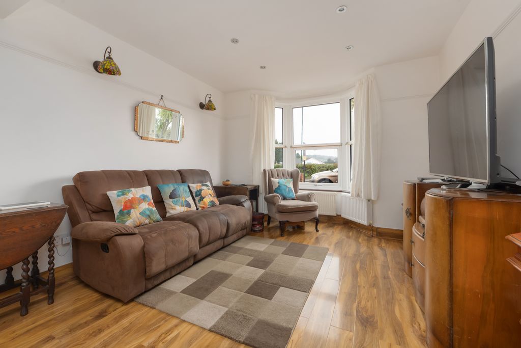 Property photo 2 of 20 Sitting Room/Dining Room