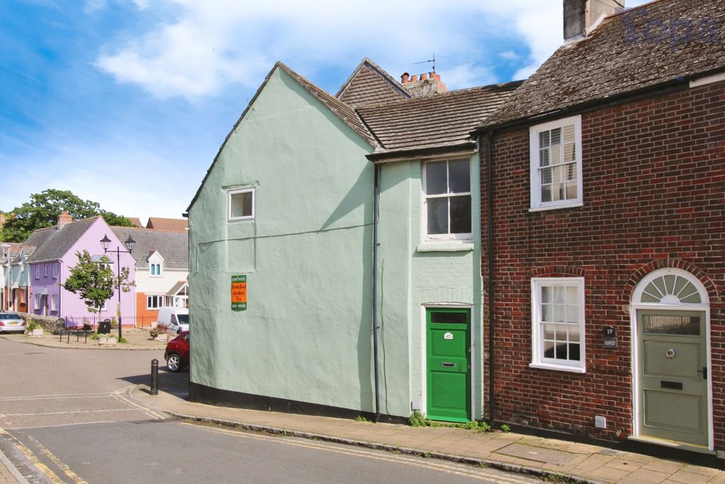 Property photo 1 of 13 Maisonette Entrance