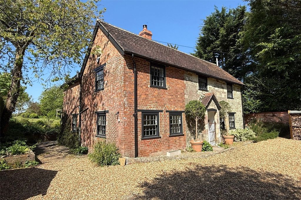 Property photo 1 of 18 Picture No. 01