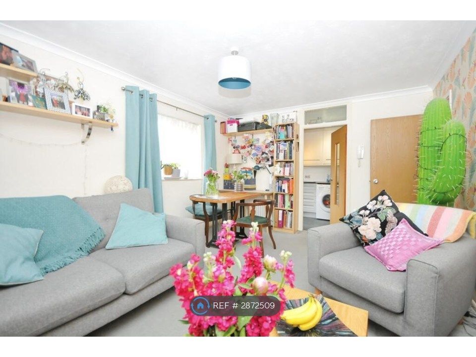 Property photo 2 of 8 Living/Dining Room