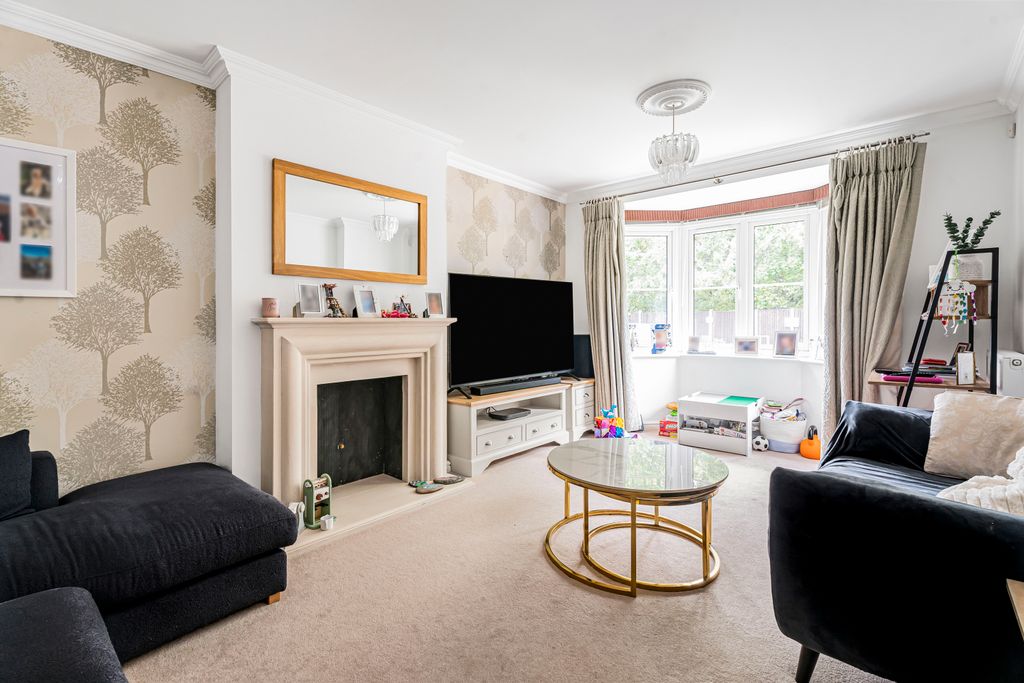 Property photo 2 of 12 Living Room