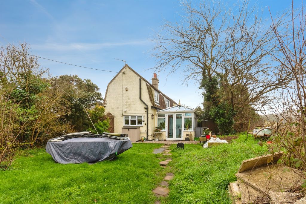 Property photo 3 of 19