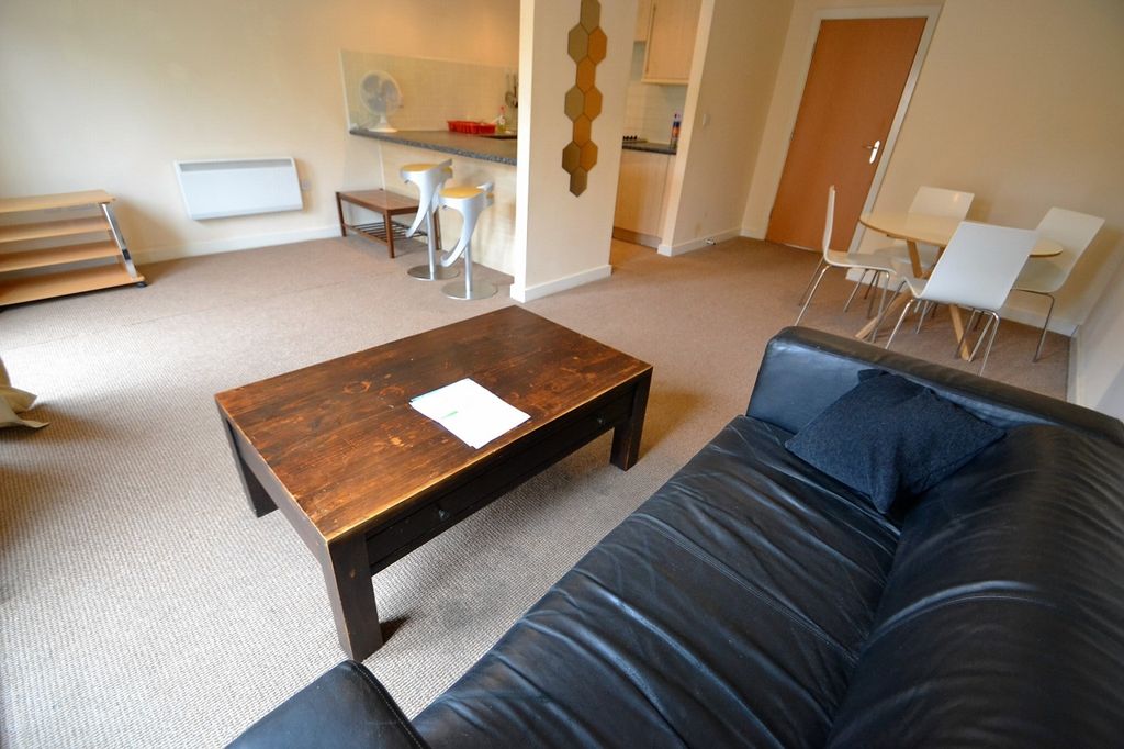 Property photo 2 of 9 Photograph 2