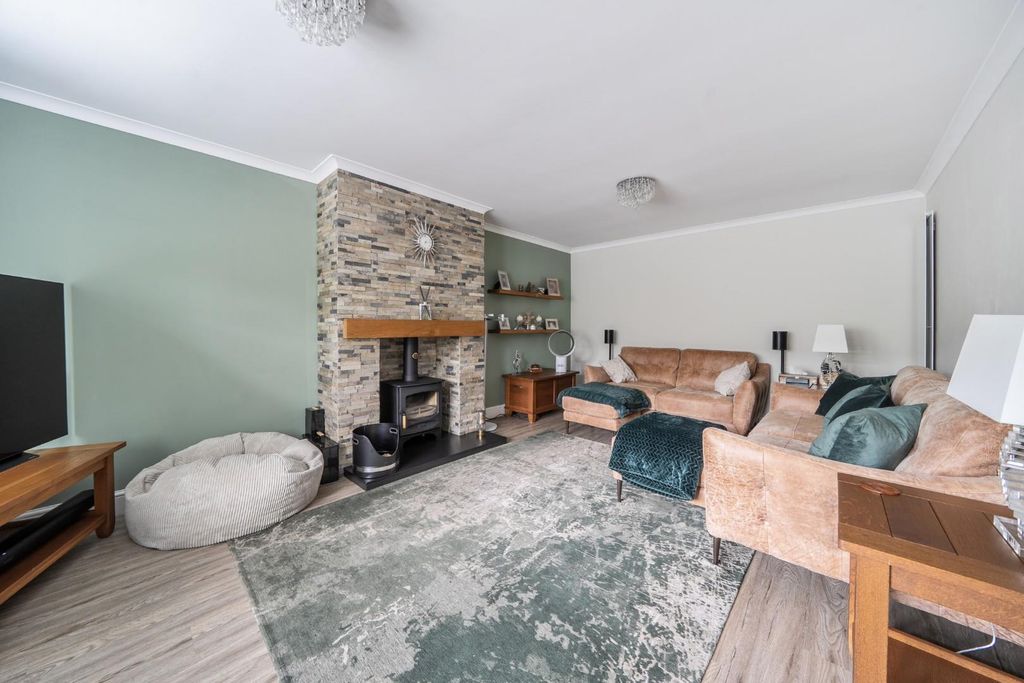 Property photo 2 of 13 1472471-9-6A2Ab680E12c6.Jpg