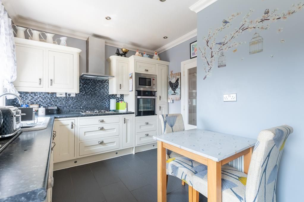 Property photo 3 of 22 Lev1480Pem Kitchen.Jpg