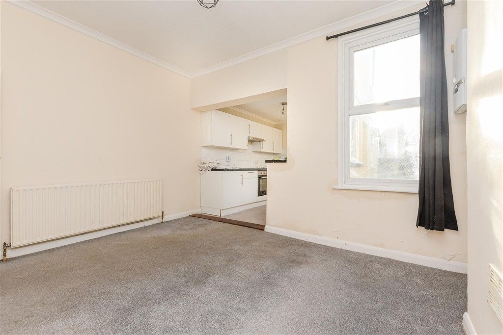 Property photo 3 of 9 Dining Area